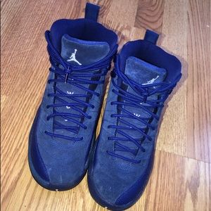 Air Jordan Retro 12 Deep Royal / size 5.5Y